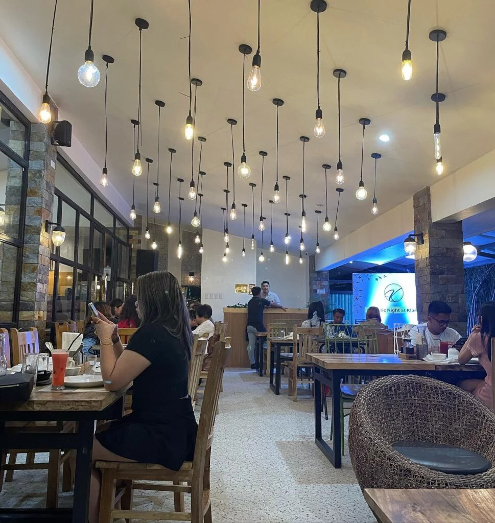 Fancy cafe near me